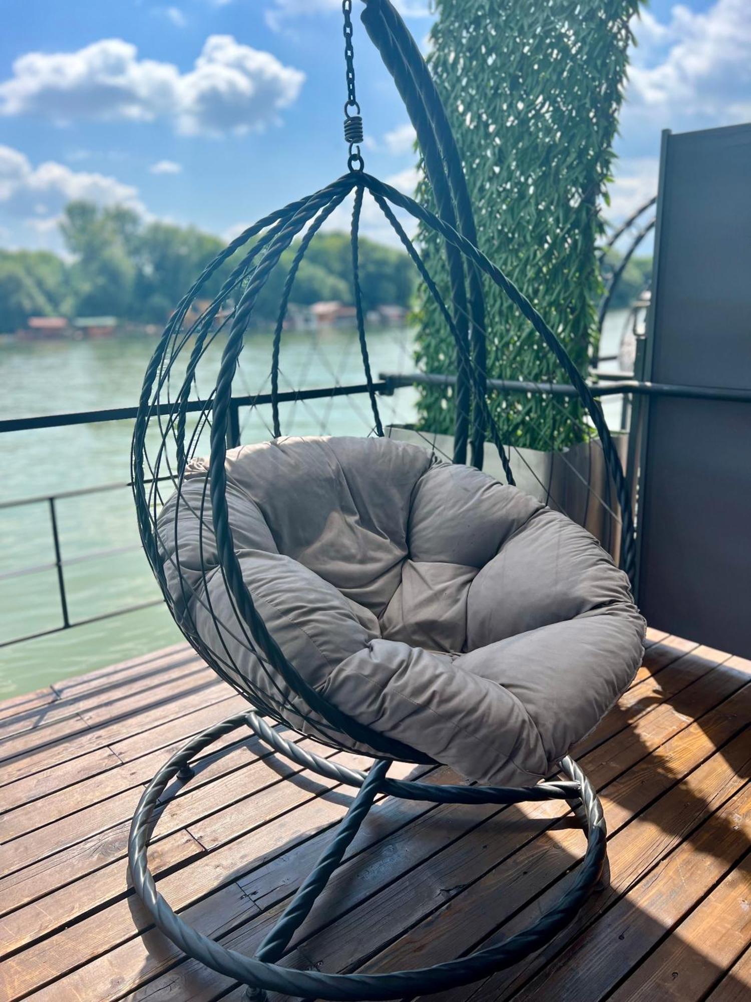 Swan Hotel Belgrade Luaran gambar