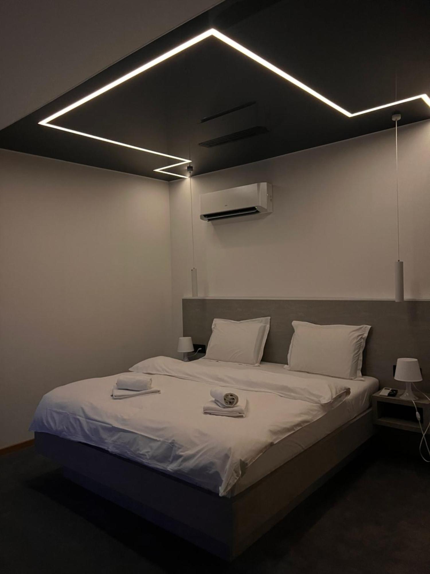 Swan Hotel Belgrade Luaran gambar